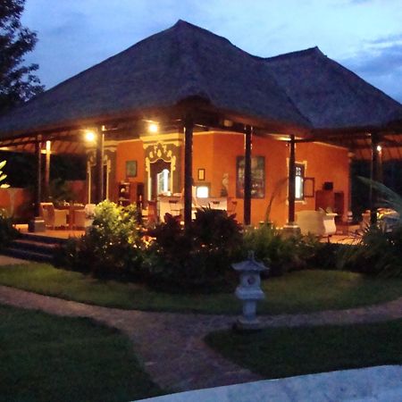 Villa Bali Pondok Jepang ロヴィーナ エクステリア 写真
