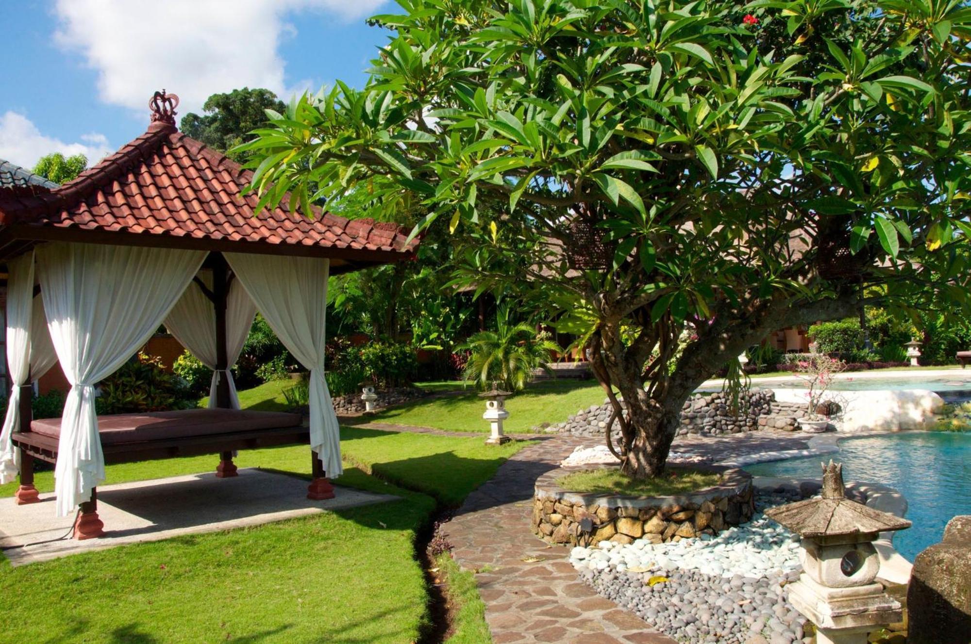 Villa Bali Pondok Jepang ロヴィーナ エクステリア 写真