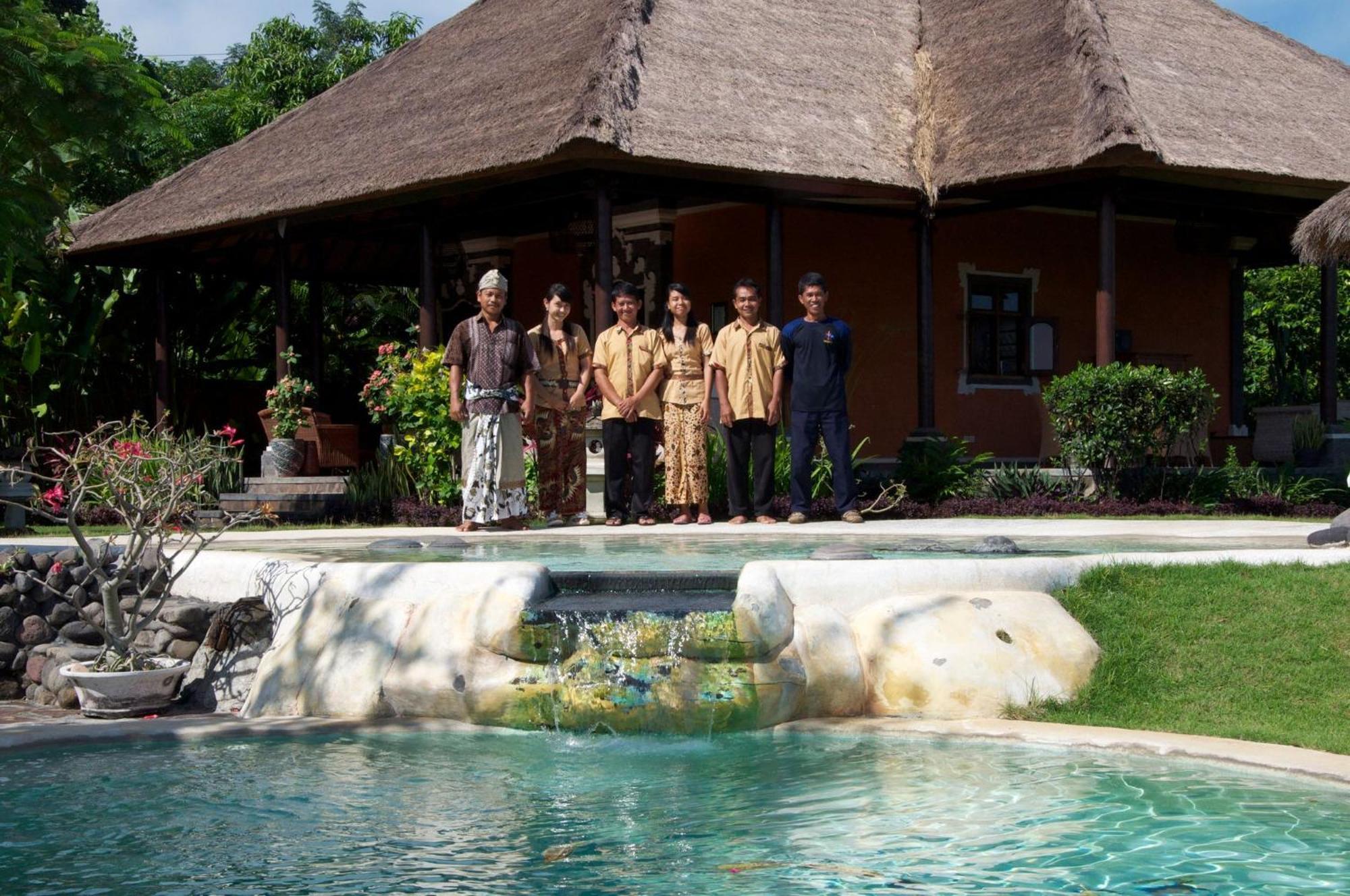 Villa Bali Pondok Jepang ロヴィーナ エクステリア 写真