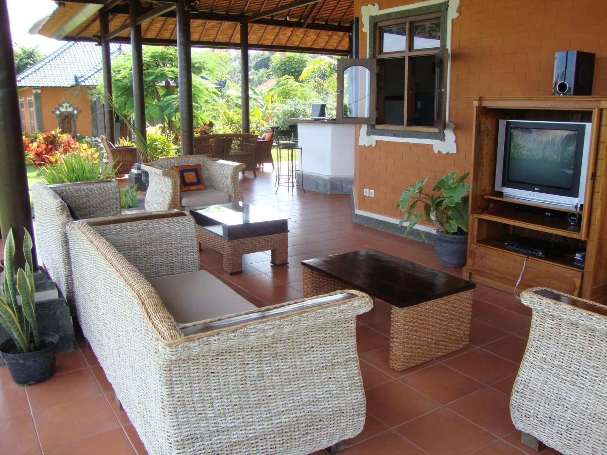 Villa Bali Pondok Jepang ロヴィーナ エクステリア 写真
